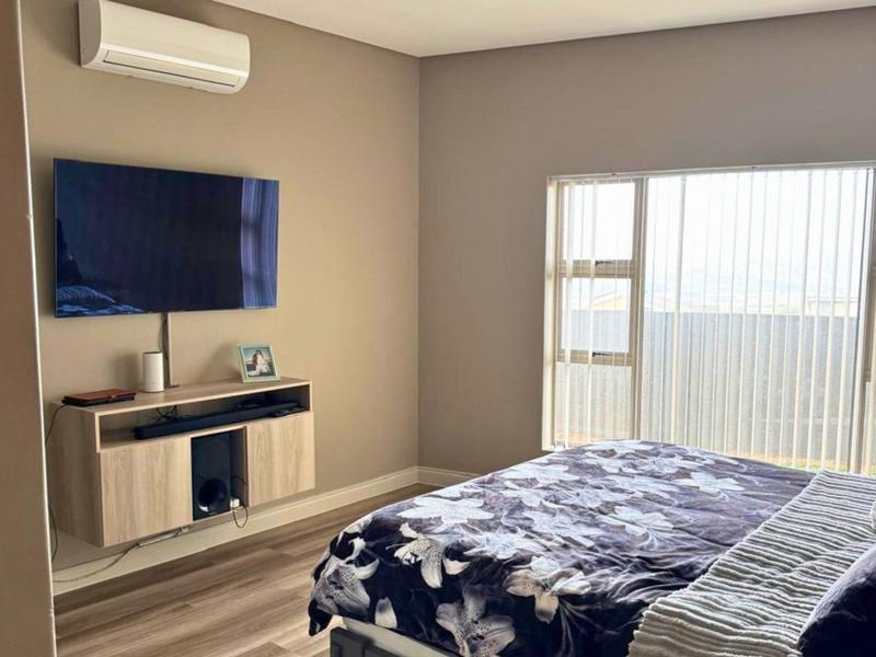 4 Bedroom Property for Sale in Monte Christo Western Cape